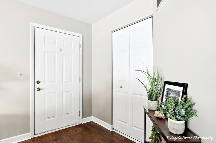 Property Photo:  1516 Camden Court A1  IL 60090 