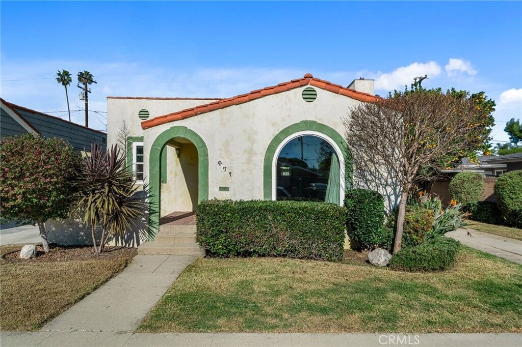 Property Photo:  471 E Platt Street  CA 90805 