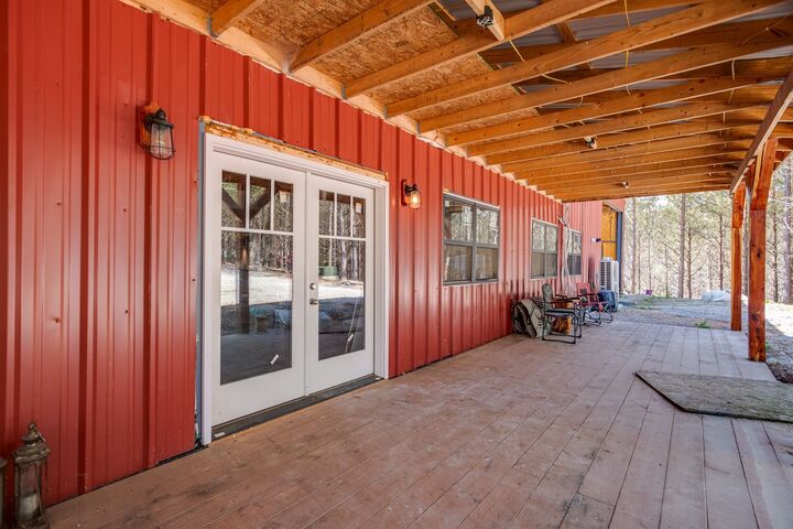 Property Photo:  201 Summit Dr  TN 37096 