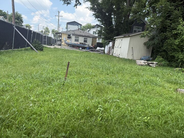 Property Photo:  13 Perkins St  TN 37210 