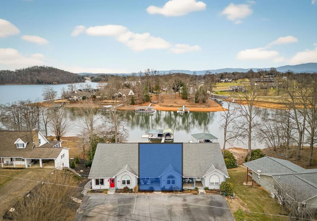 Property Photo:  209B N Berrong Street  GA 30546 