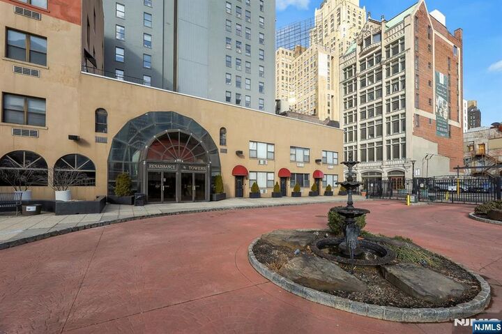 Property Photo:  111 Mulberry 3T  NJ 07102 