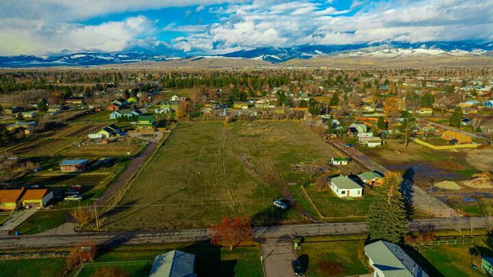 Property Photo:  2718 W Central Avenue  MT 59804 