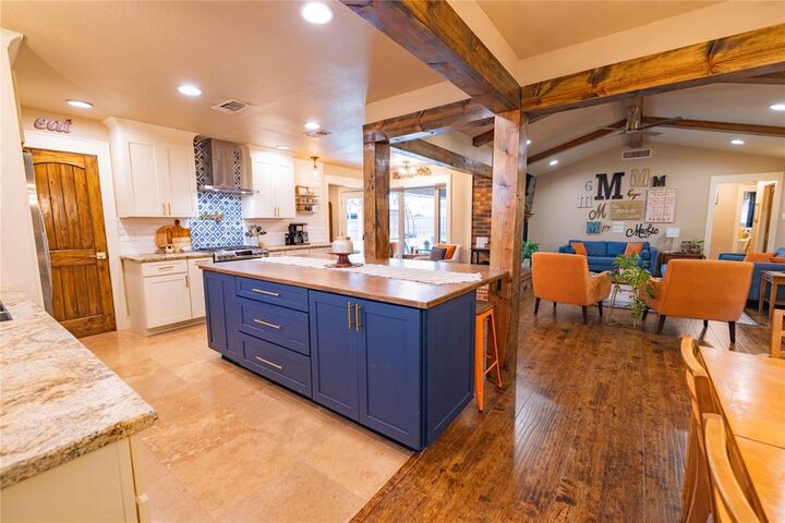 Property Photo:  410 Hillcrest Drive  TX 76065 