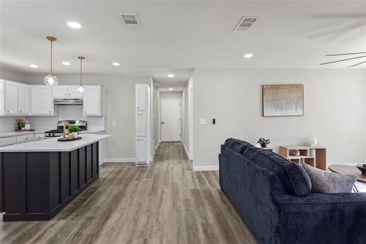 Property Photo:  1703 Daniel Drive  TX 76010 