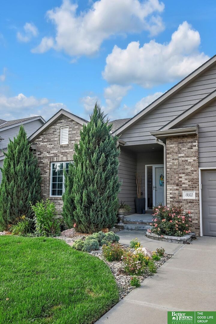 Property Photo:  19302 G Street  NE 68135 