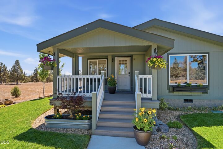 Property Photo: 3250 NW Ice Avenue OR 97760