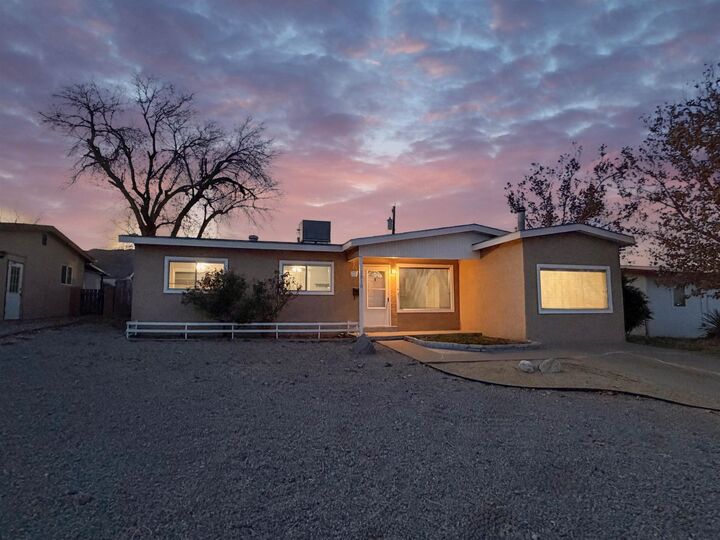 Property Photo:  1310 Hendrix Ave  NM 88310 