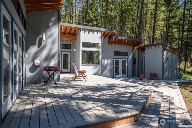 Property Photo:  3413  Camas Way  WA 98847 