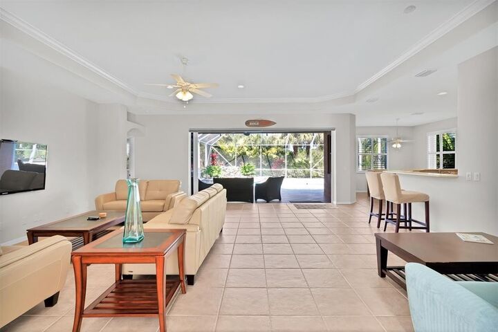 Property Photo: 3405 63rd Square FL 32966