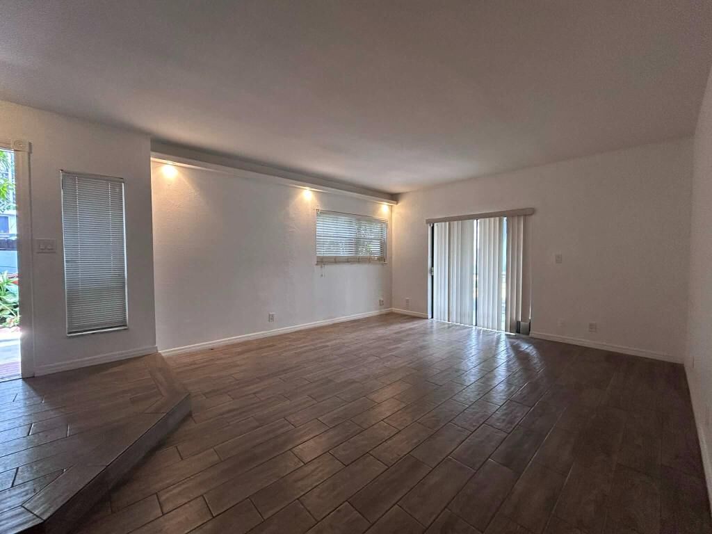 Property Photo:  2700 S University Drive 7B  FL 33328 