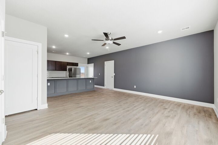 Property Photo:  504 E Harper St  KS 67147-8948 