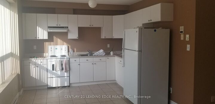 Property Photo:  959 Bloor Street W 2A  ON M6H 1L7 