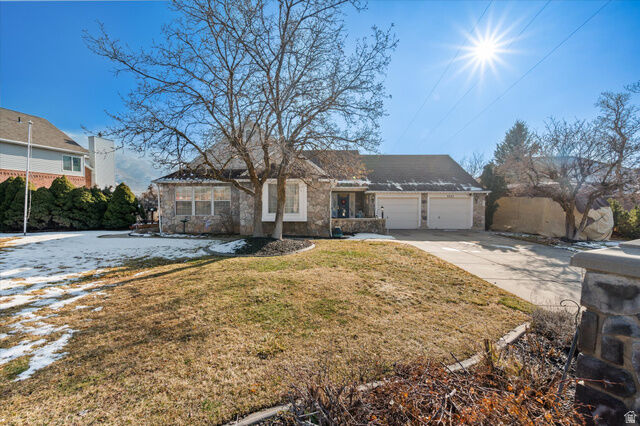 Property Photo:  2222 E Rolling Oaks Ln N  UT 84040 