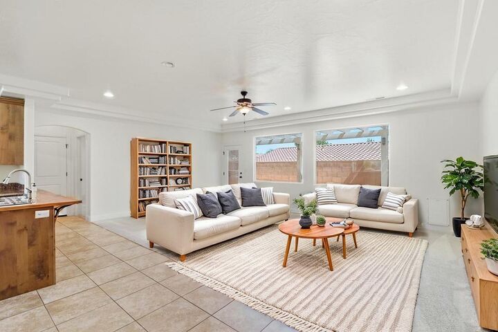 Property Photo:  960 N Catalpa Dr  UT 84780 