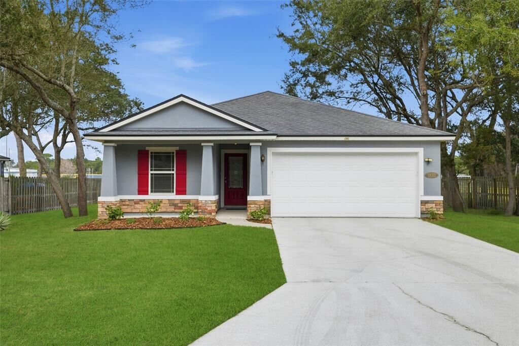 Property Photo:  1833 Indigo Street  FL 32034 