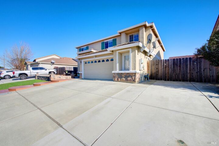 Property Photo: 413 Meehan Court CA 94585