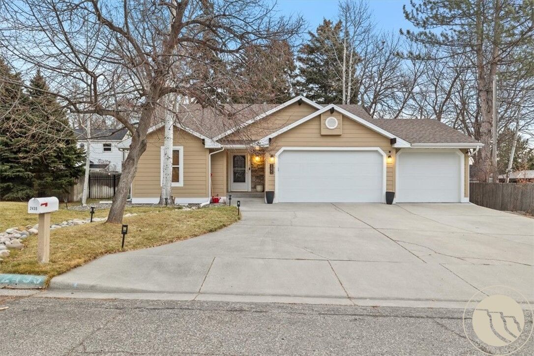 Property Photo:  2435 Hoover Avenue  MT 59102 