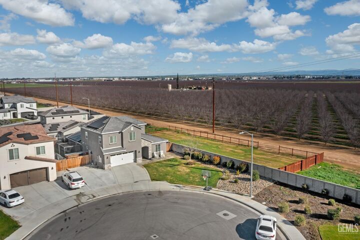 Property Photo:  8302 Jean Anne Street  CA 93314 