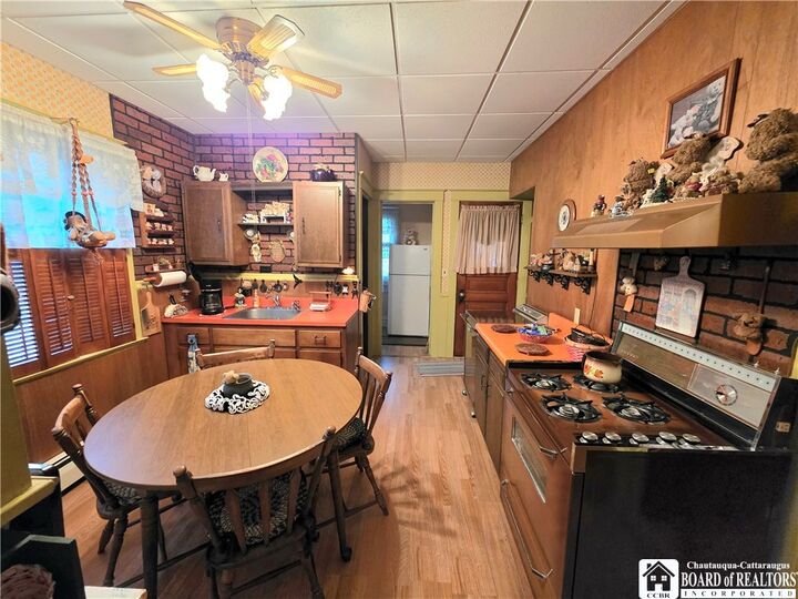 Property Photo:  23 Alton Place  NY 14701 