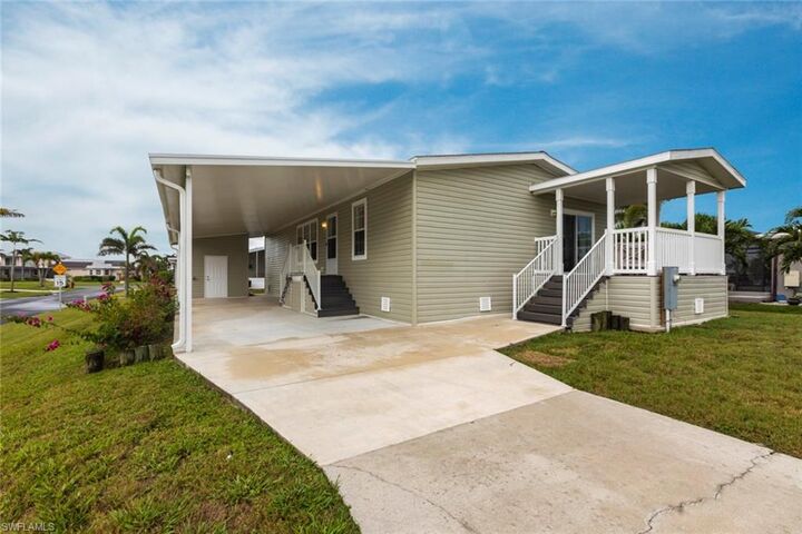 Property Photo:  4350 Deltona Dr  FL 33950 