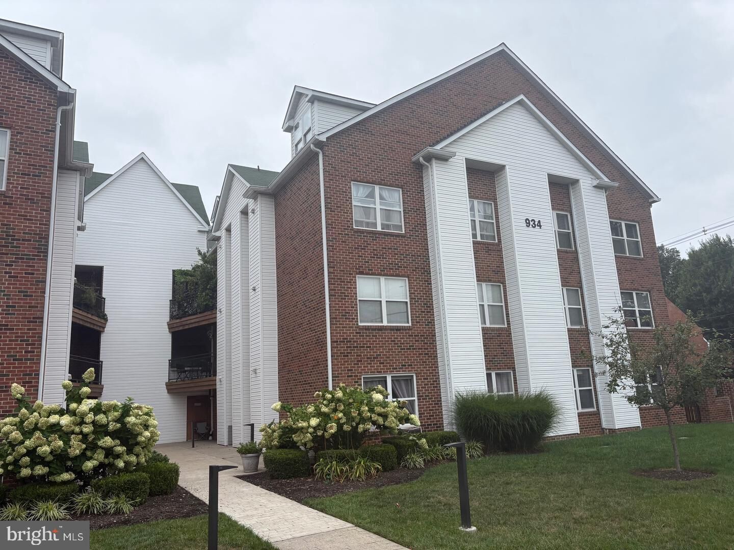 Property Photo: 934 Bay Ridge Avenue 208 MD 21403