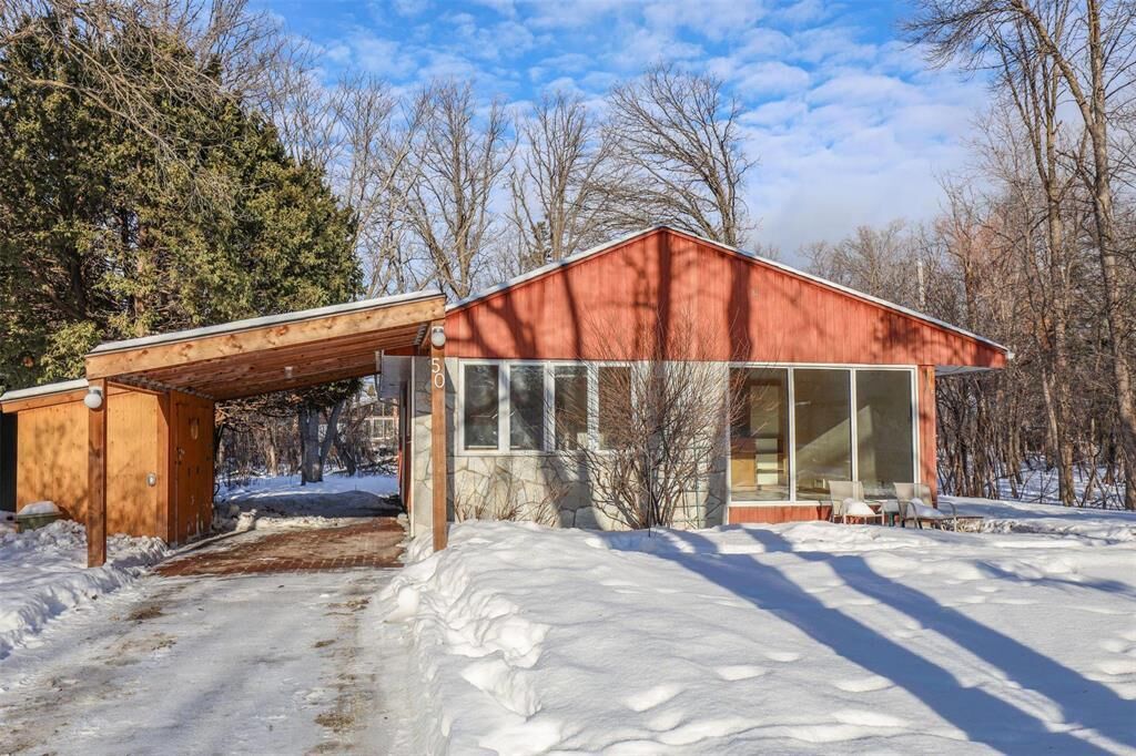 Property Photo: 50 Sandra Bay MB R3T 0K1