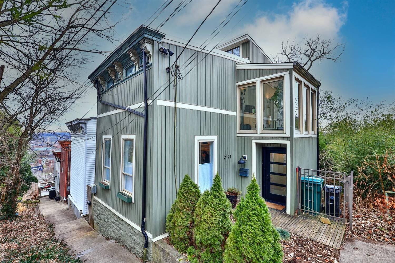 Property Photo:  2171 Sohn Street  OH 45219 