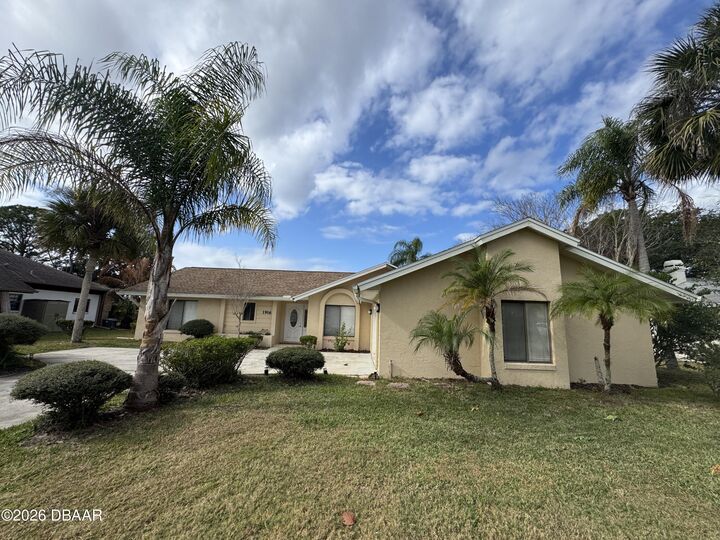 Property Photo:  1916 Seclusion Drive  FL 32128 
