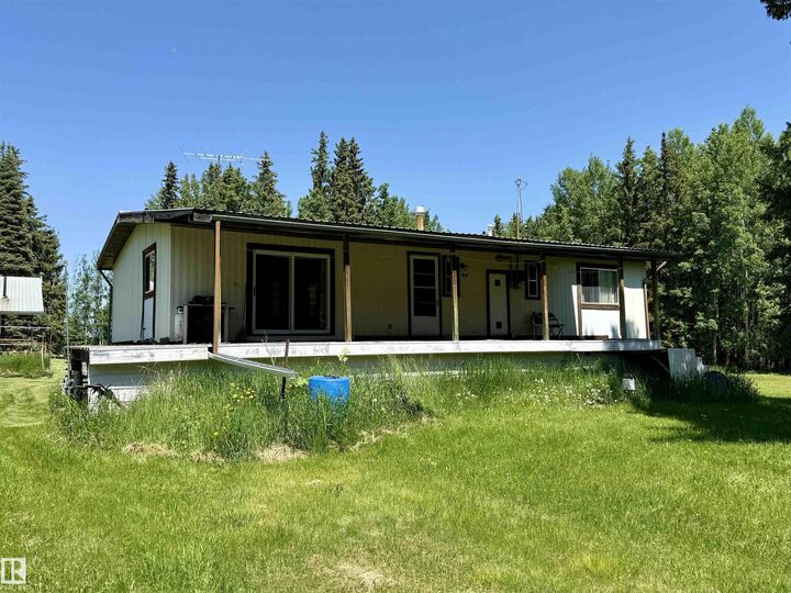 Property Photo:  507 Lakeshore Drive Buck Lake  AB T0C 0T0 