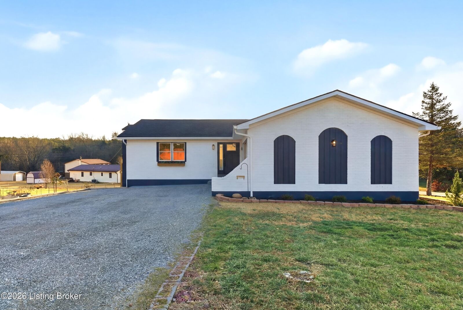 Property Photo: 4002 Centennial Ave KY 40160