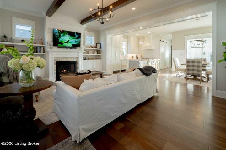 Property Photo:  6204 Mistflower Cir  KY 40059 