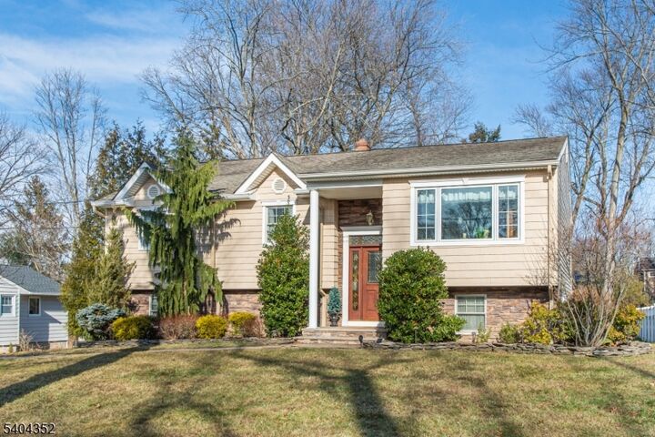 Property Photo:  3 Springdale Rd  NJ 07006 