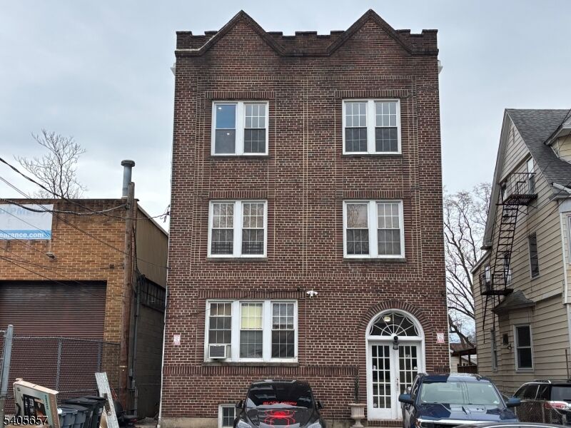 Property Photo:  230 Watchung Ave 5  NJ 07052 