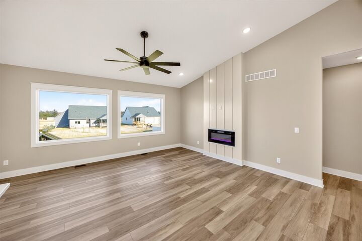 Property Photo:  532 Wicker Drive  IA 50124 