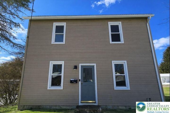 Property Photo: 221 Oak Street PA 18072