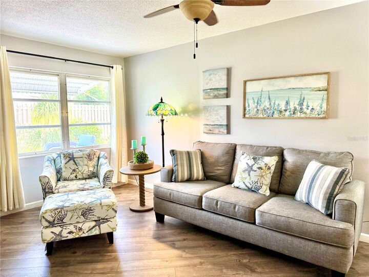 Property Photo:  6127 Coral Way  FL 34207 