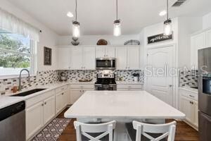 Property Photo:  2813 Shelburne Way  FL 34772 