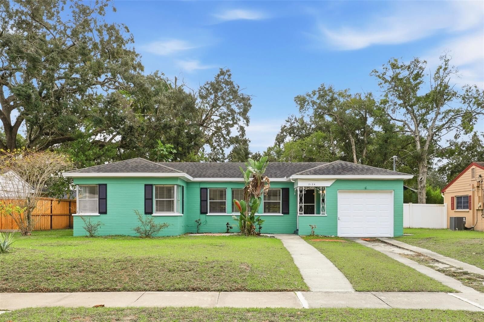 Property Photo:  2124 Valencia Road  FL 32803 