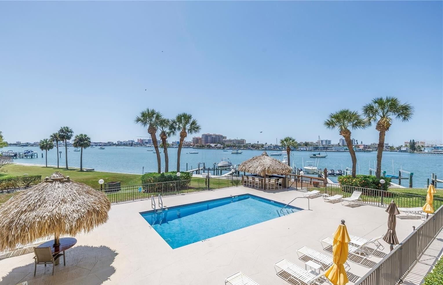 Property Photo: 650 Island Way 106 FL 33767