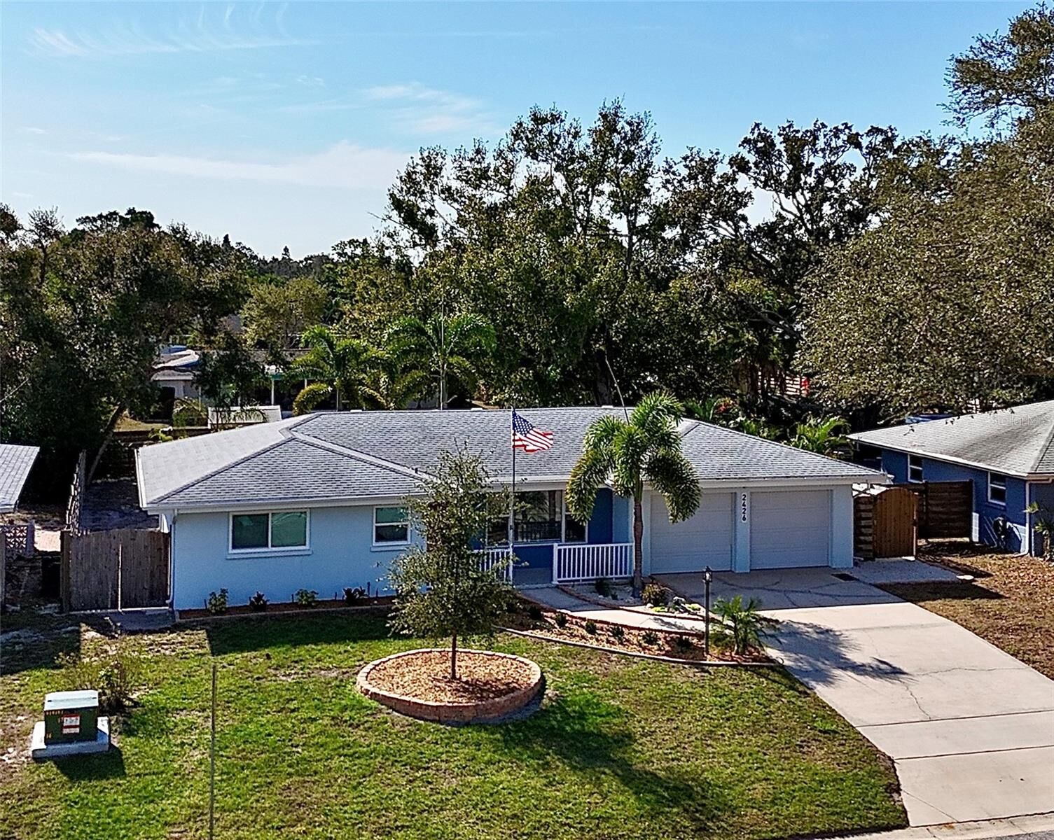 Property Photo:  2426 Tangerine Drive  FL 34239 