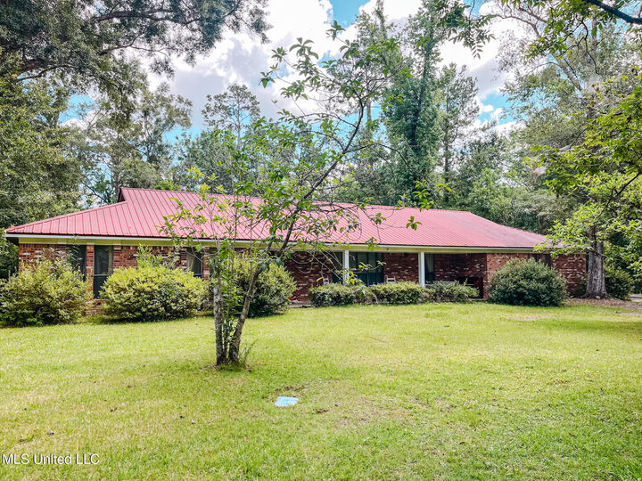 Property Photo: 606 Maples Avenue MS 39451