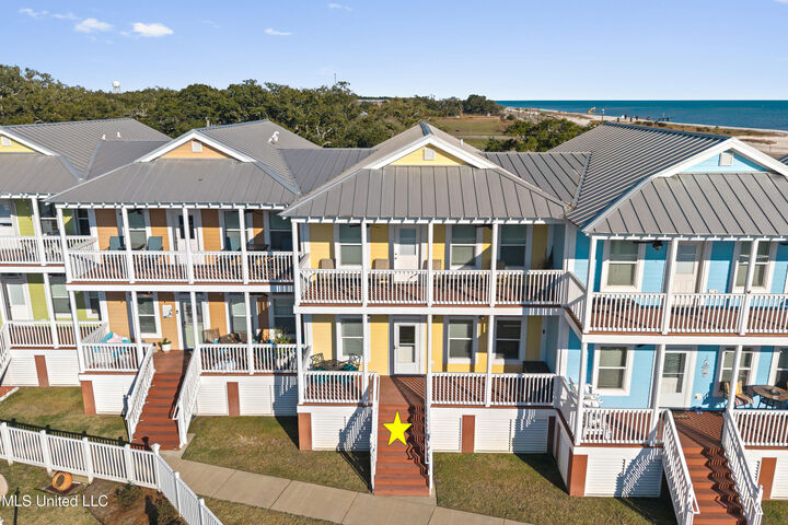 Property Photo:  1515 E Beach Boulevard  MS 39571 