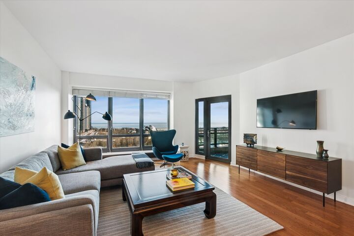 Property Photo: 130 N Garland Court 1307 IL 60602