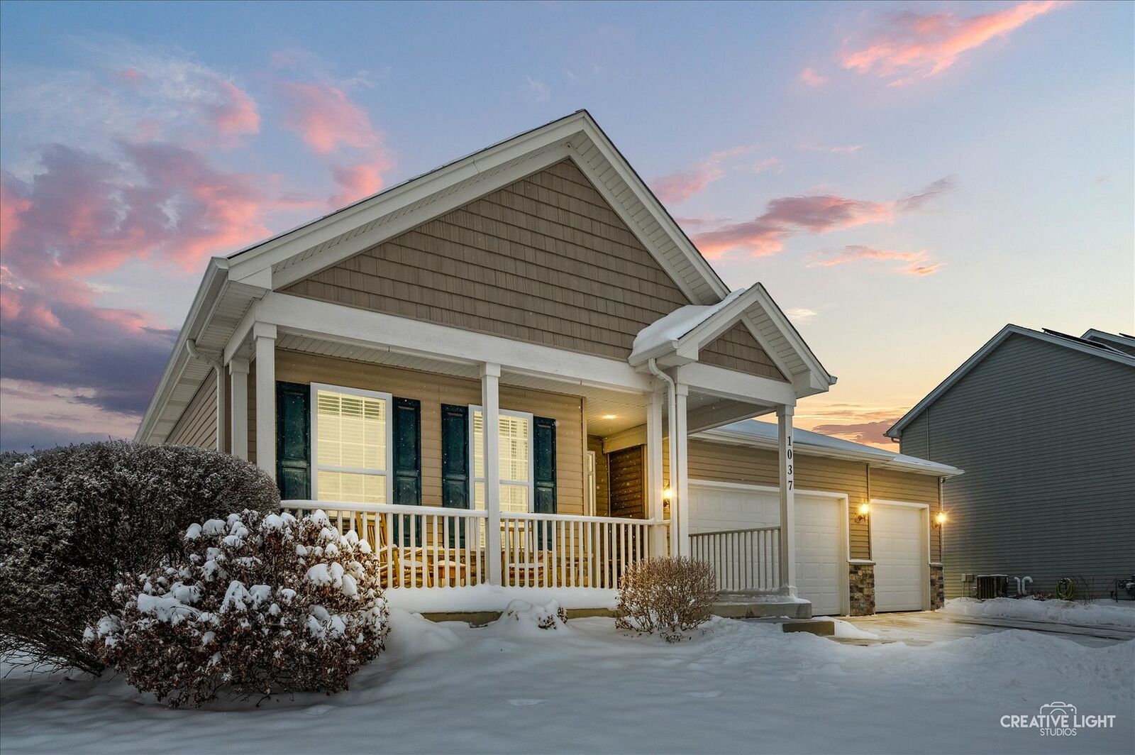 Property Photo:  1037 N Carly Circle  IL 60560 