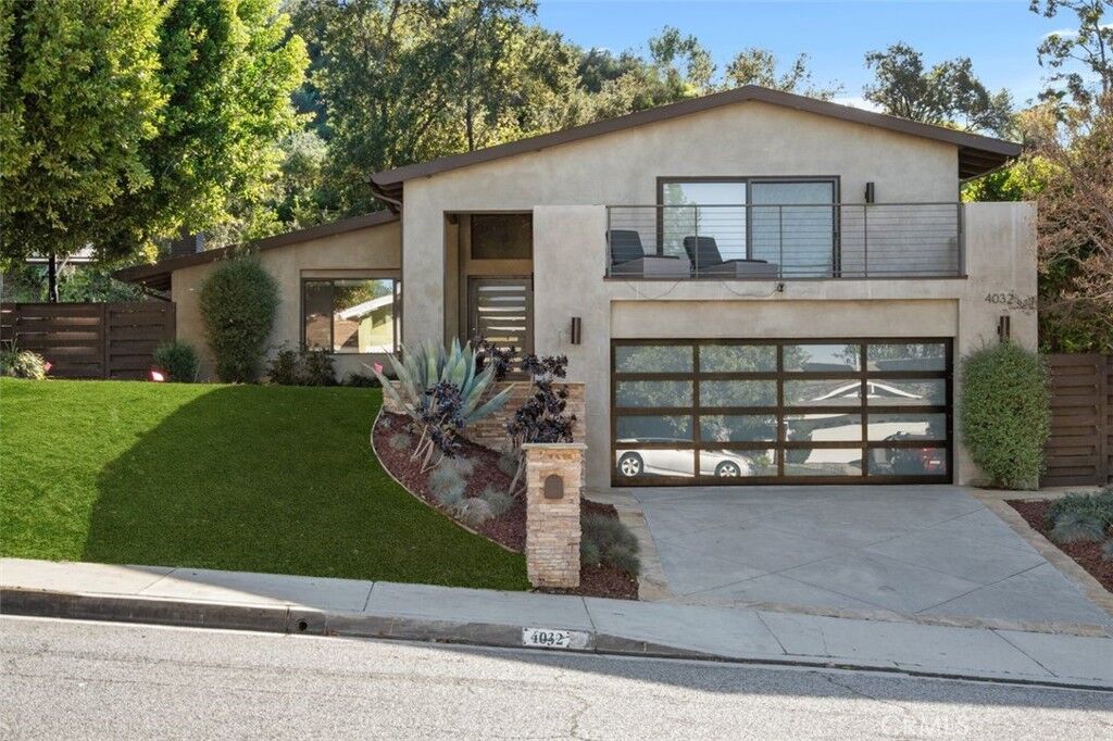 Property Photo:  4032 Towhee Drive  CA 91302 