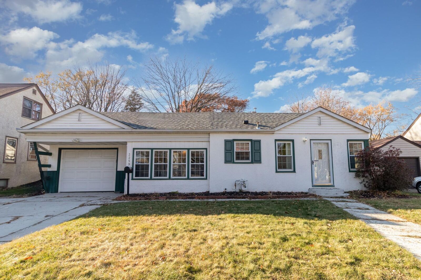 Property Photo:  3259 Drew Avenue N  MN 55422 