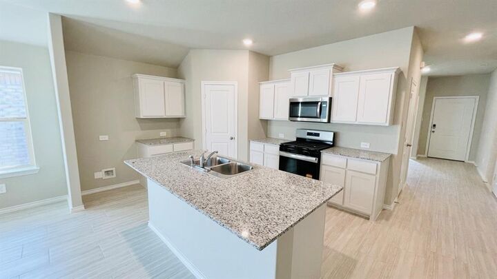 Property Photo: 4248 Trickling Creek Lane TX 76036