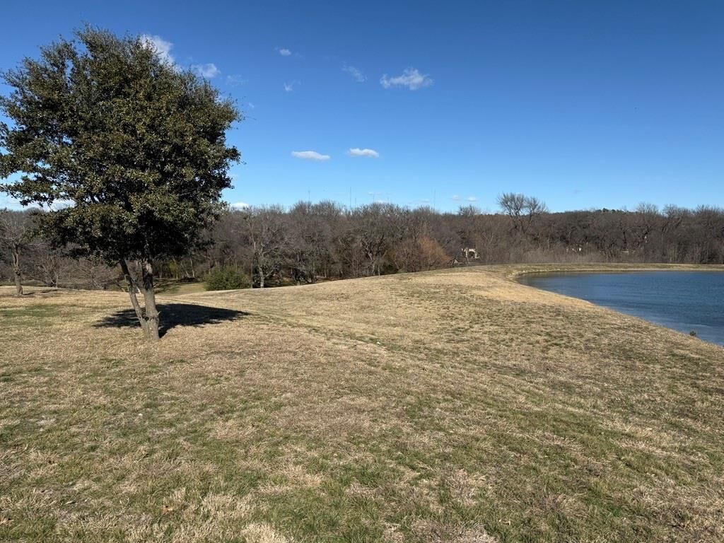 Property Photo:  2453 Creekwood Drive  TX 75104 