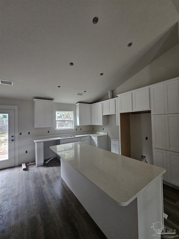 Property Photo:  1056 Barth Rd  FL 32577 